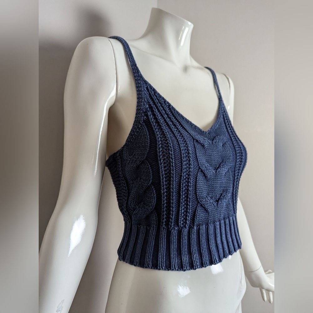 American eagle Cropped knit tank top navy blue cable knit XS - Picture 3 of 8